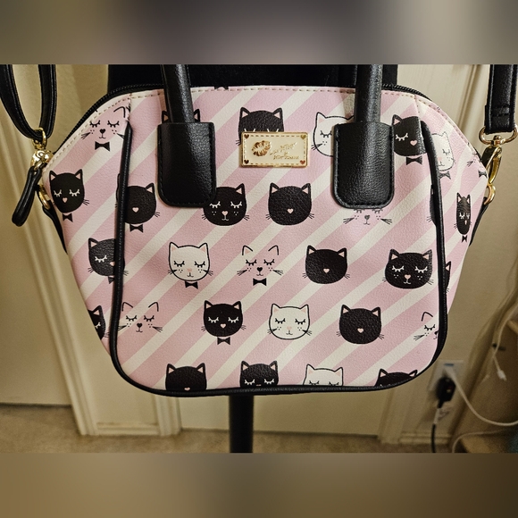 Betsey Johnson Kitty Print Purse - Picture 2 of 15